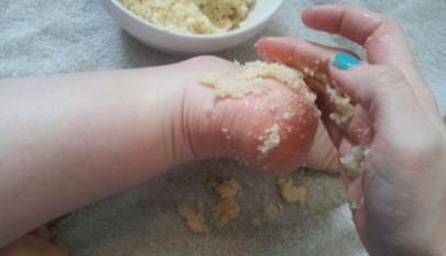 علاج تشقق القدمين